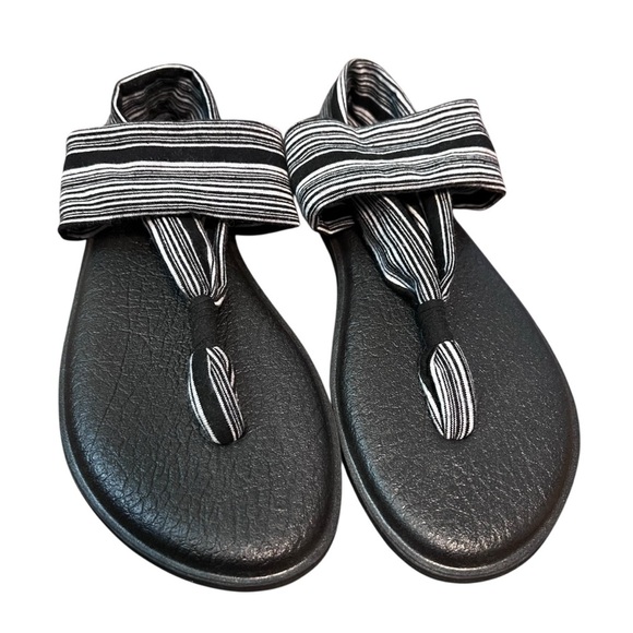 Sanuk Shoes - Sanuk Yoga Sling 2 Sandals Women’s Size 9 Black White Stripe Comfy Shoes